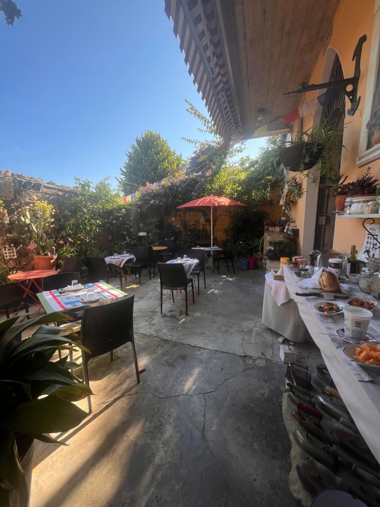 The Tower Of The Old King Bed & Breakfast Desenzano del Garda Bagian luar foto